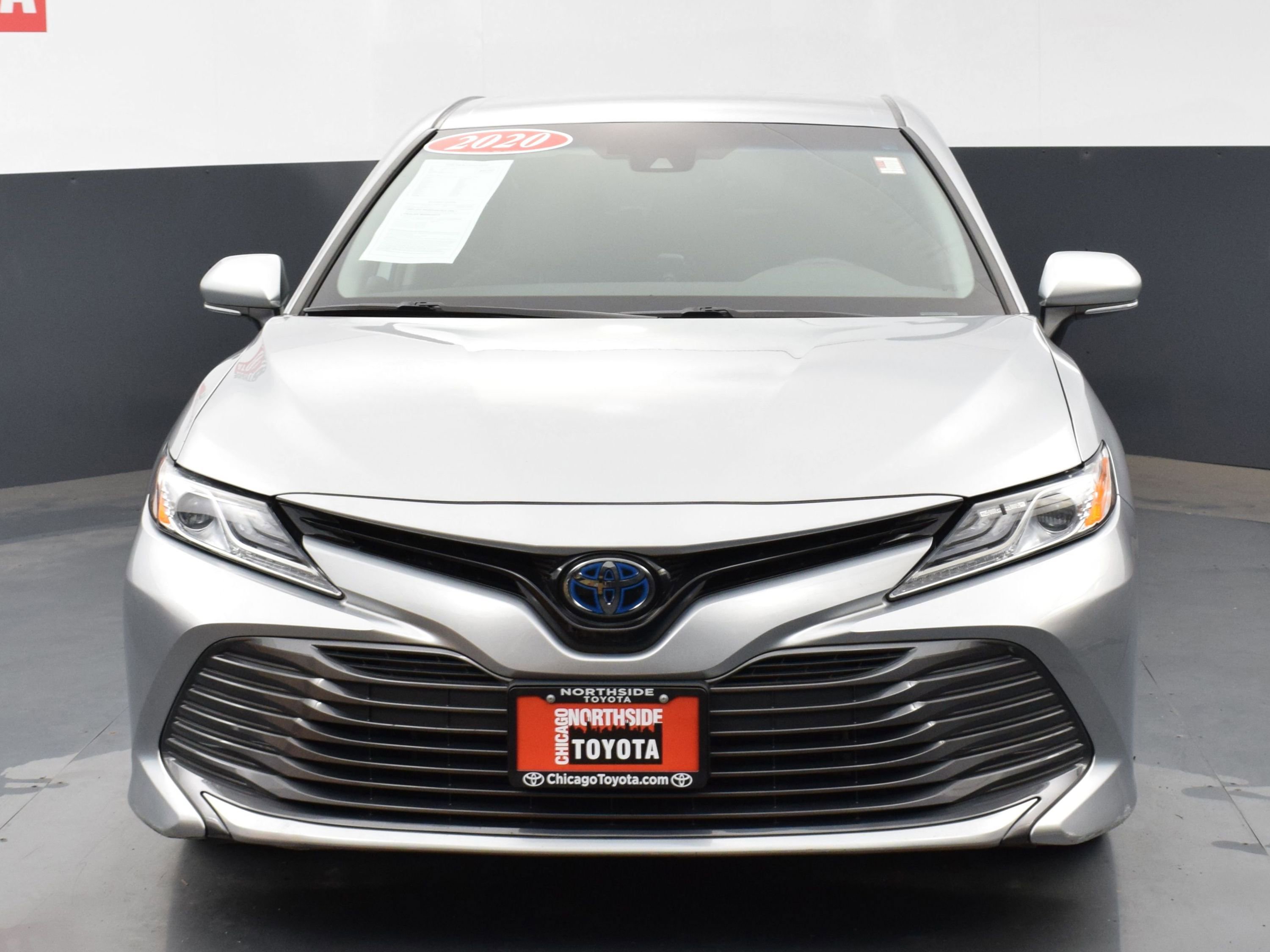 Used 2020 Toyota Camry XLE image 7