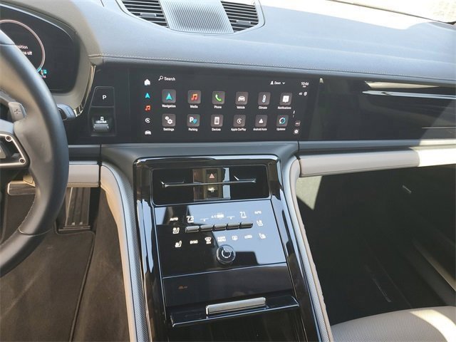 Used 2025 Porsche Panamera image 28