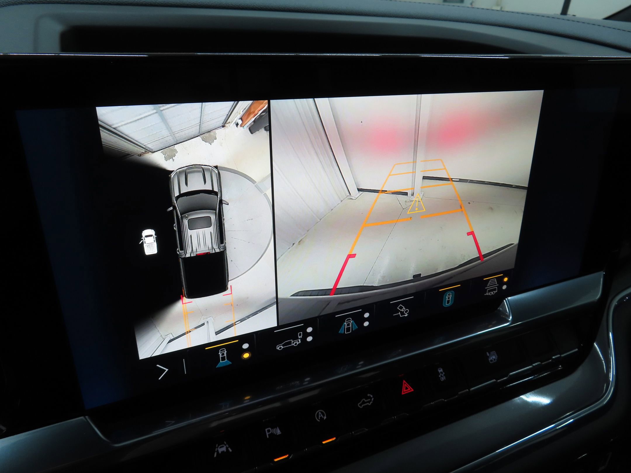 Used 2023 Chevrolet Silverado 1500 High Country image 17