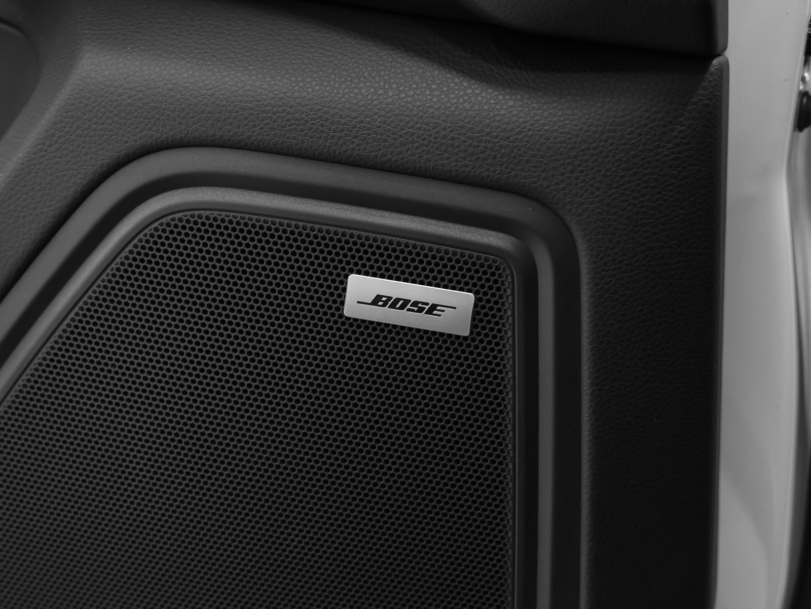 Certified 2022 Porsche Macan S image 45