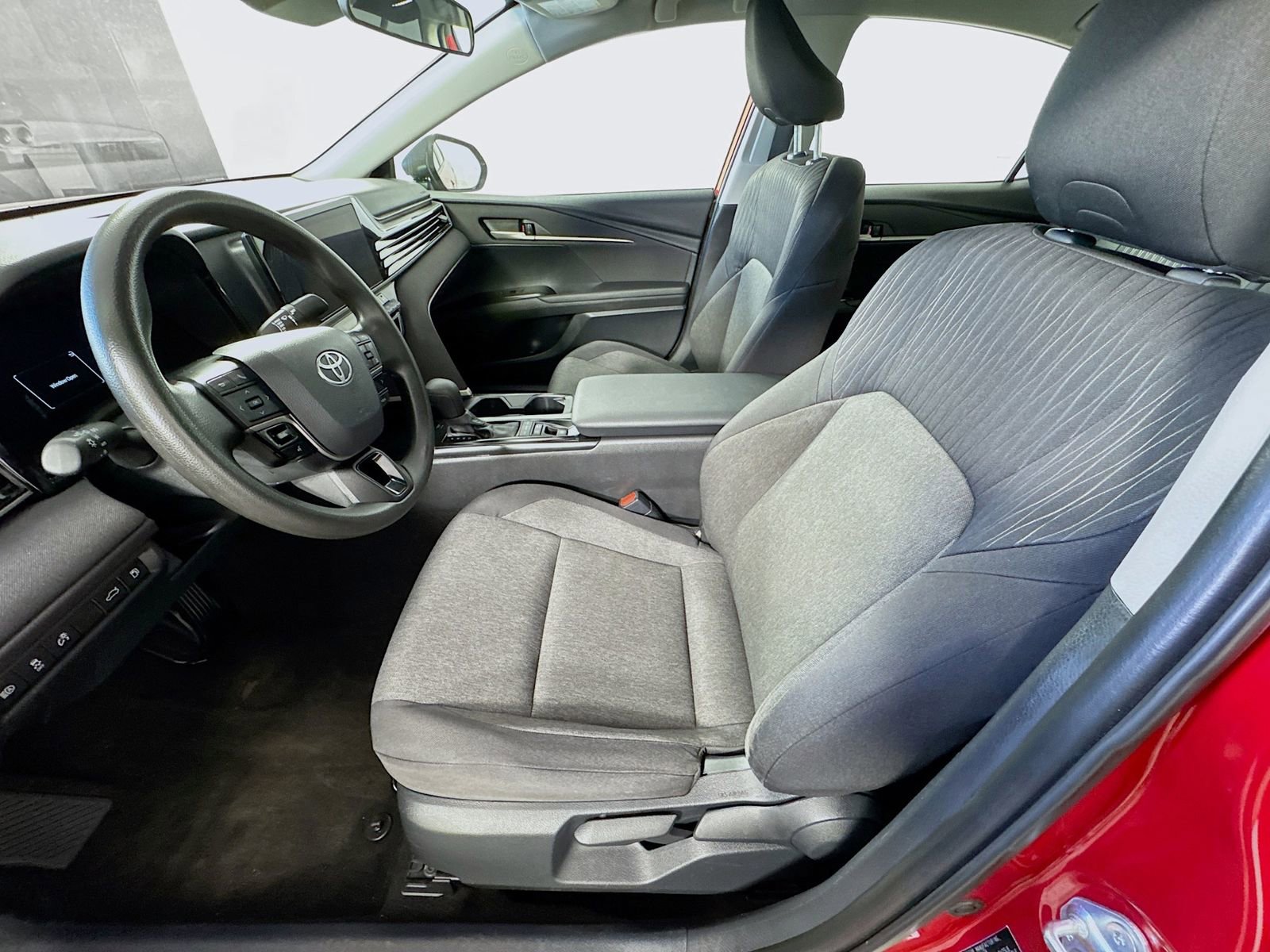 Used 2025 Toyota Camry LE image 15