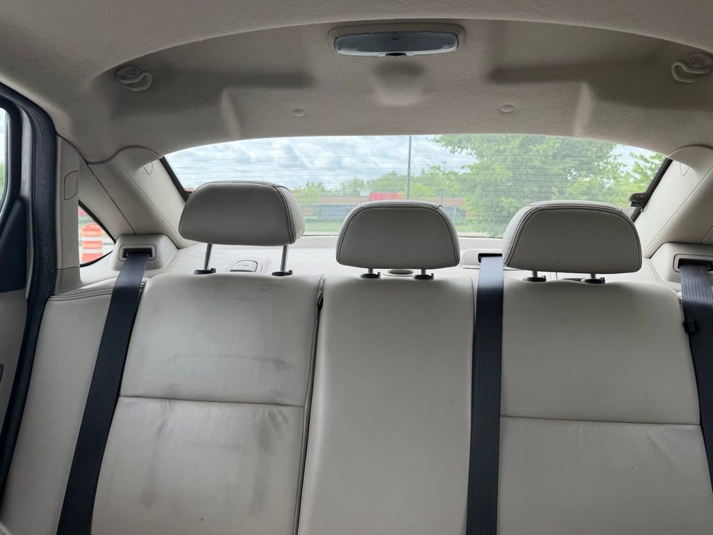 Used 2010 Ford Focus SEL FWD image 21
