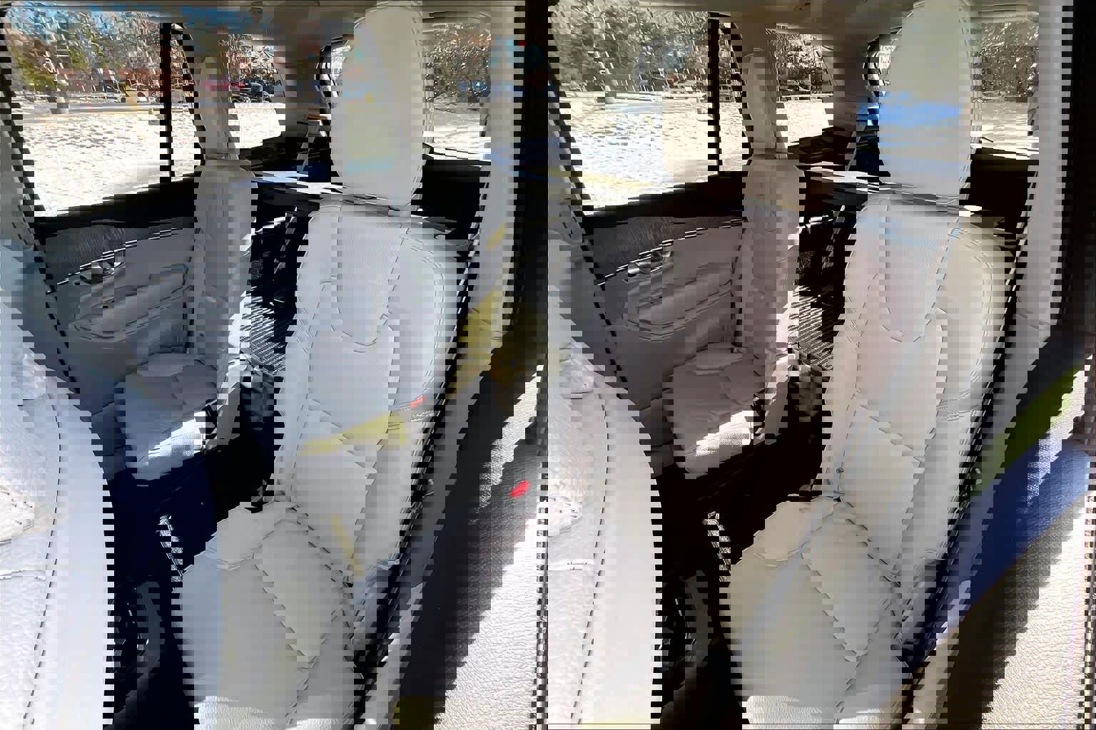 Certified 2024 Volvo XC90 B6 Plus w/ Protection Package Premier image 20