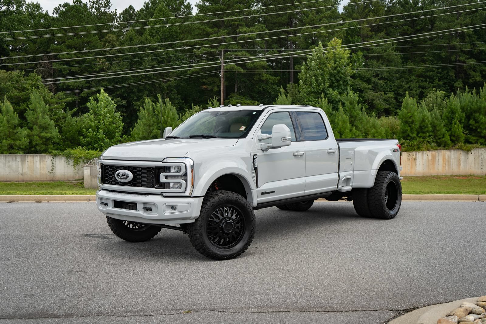 Used 2026 Ford F450 Lariat AWD/4WD image 4