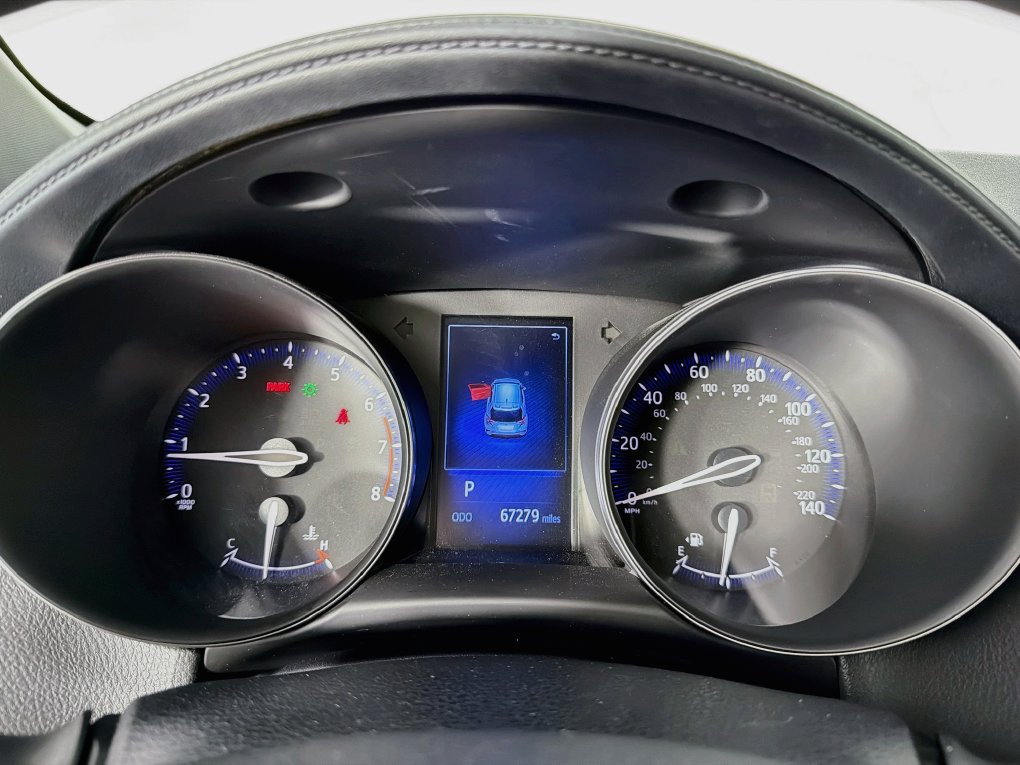 Used 2018 Toyota C-HR XLE FWD image 17