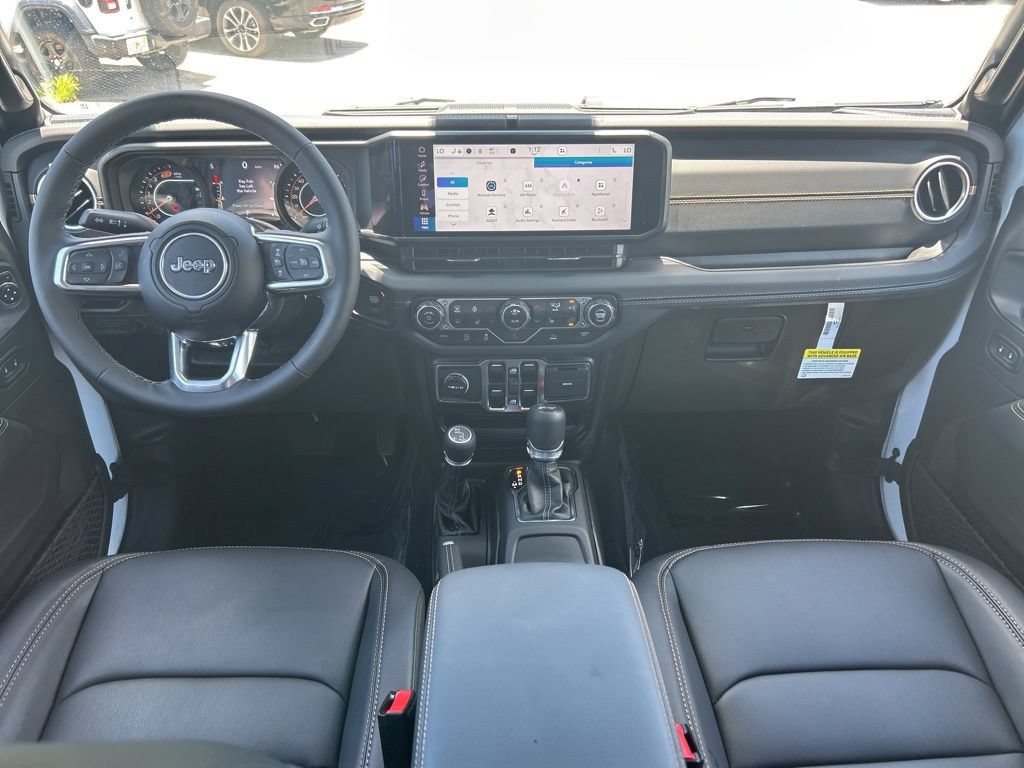 Certified 2025 Jeep Wrangler Unlimited Sahara AWD/4WD image 33