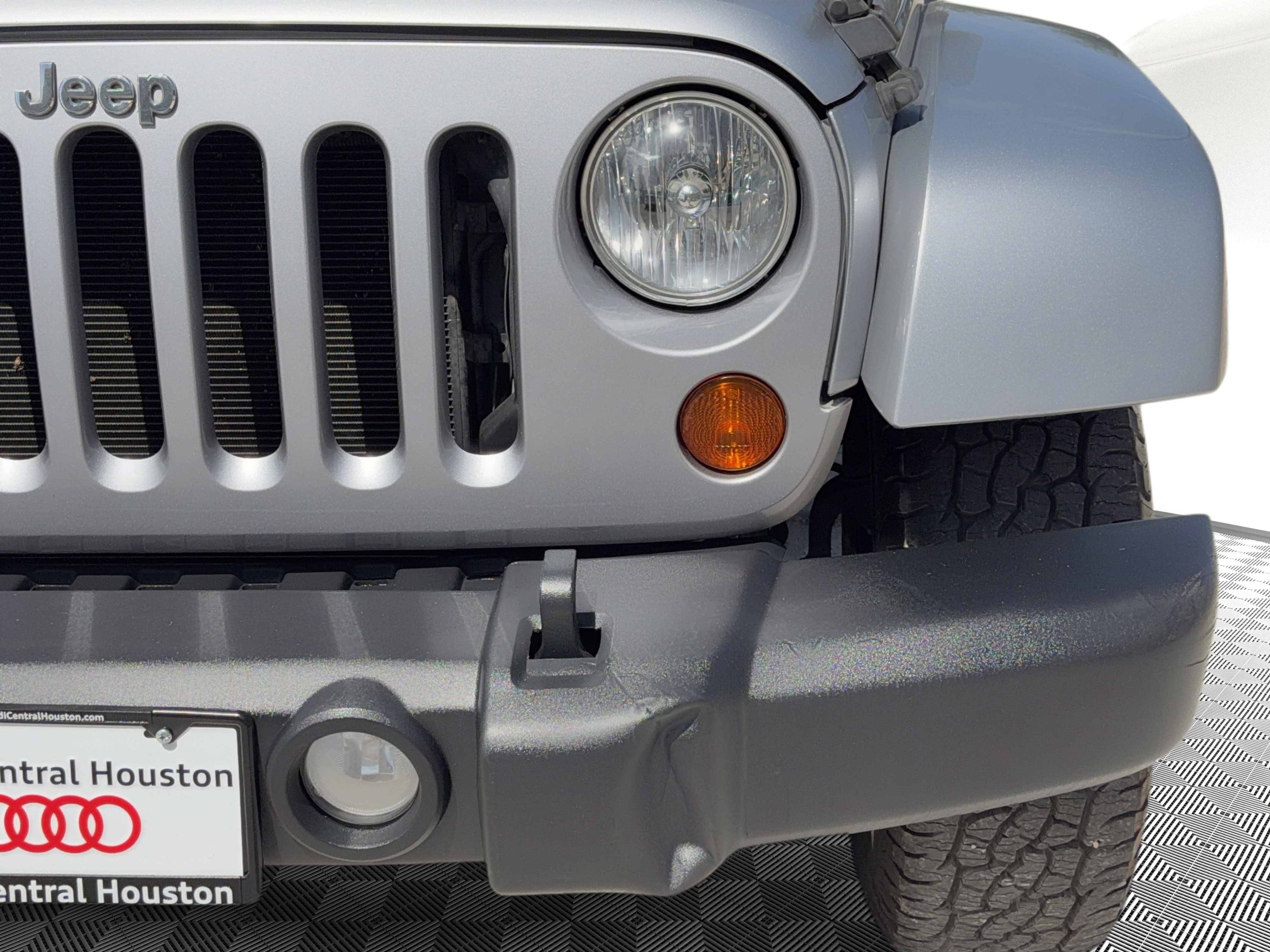 Used 2013 Jeep Wrangler Sahara w/ Connectivity Group image 11