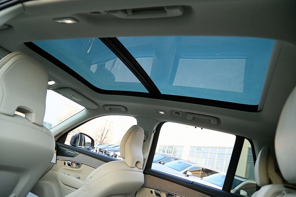 New 2026 Volvo XC90 T8 Ultra image 23