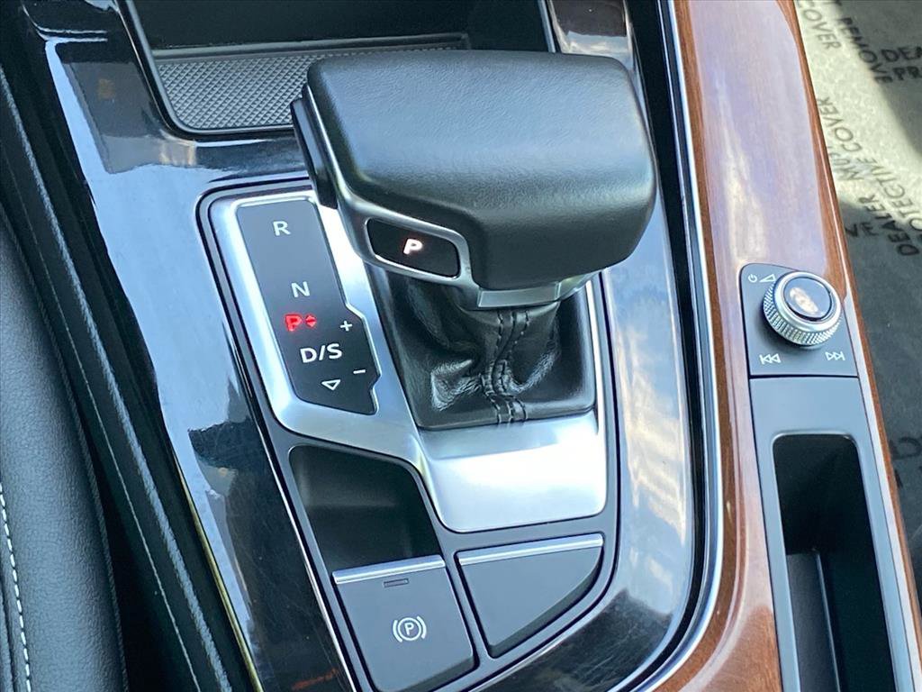 Used 2023 Audi A4 2.0T Premium w/ Convenience Package AWD/4WD image 11