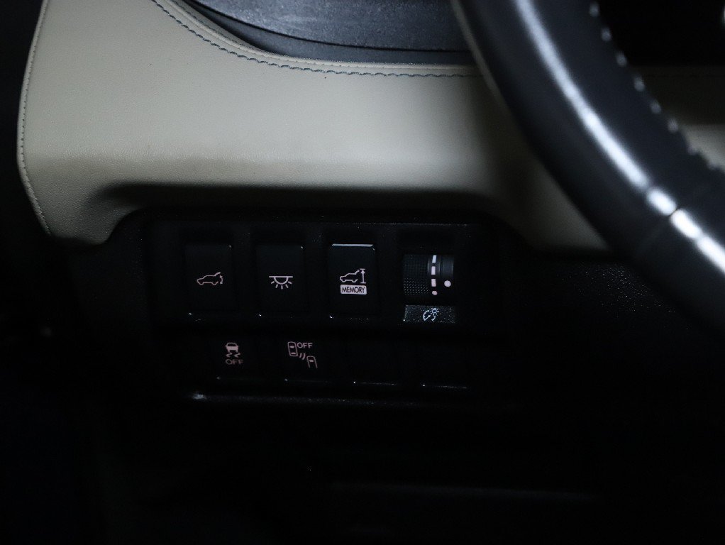 Used 2020 Subaru Ascent Touring AWD/4WD image 27