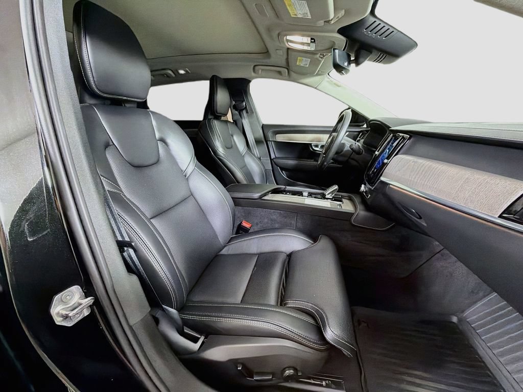 Used 2022 Volvo S90 B6 Inscription w/ Advanced Package AWD/4WD image 32