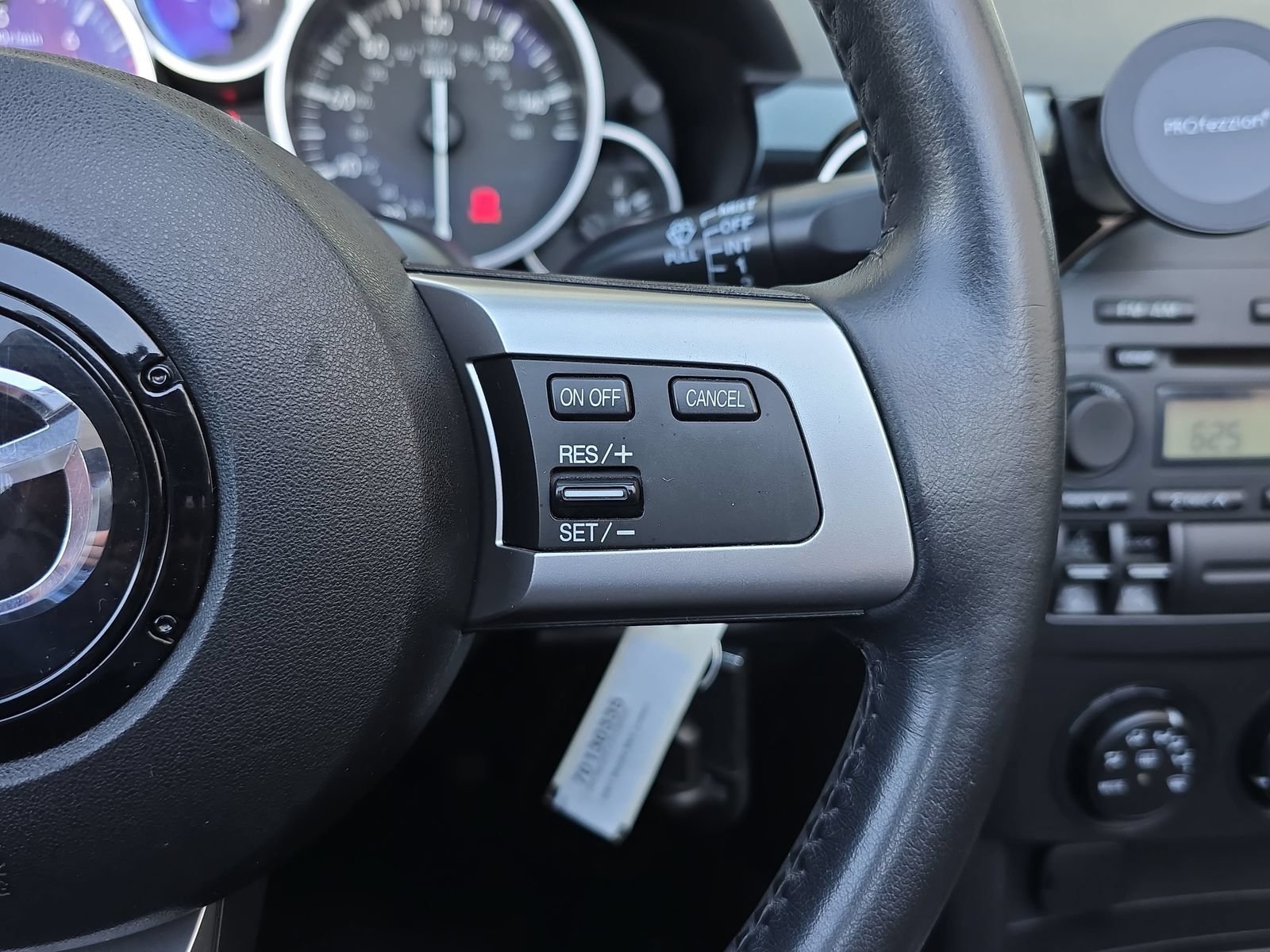 Used 2007 MAZDA MX-5 Miata Touring RWD image 19