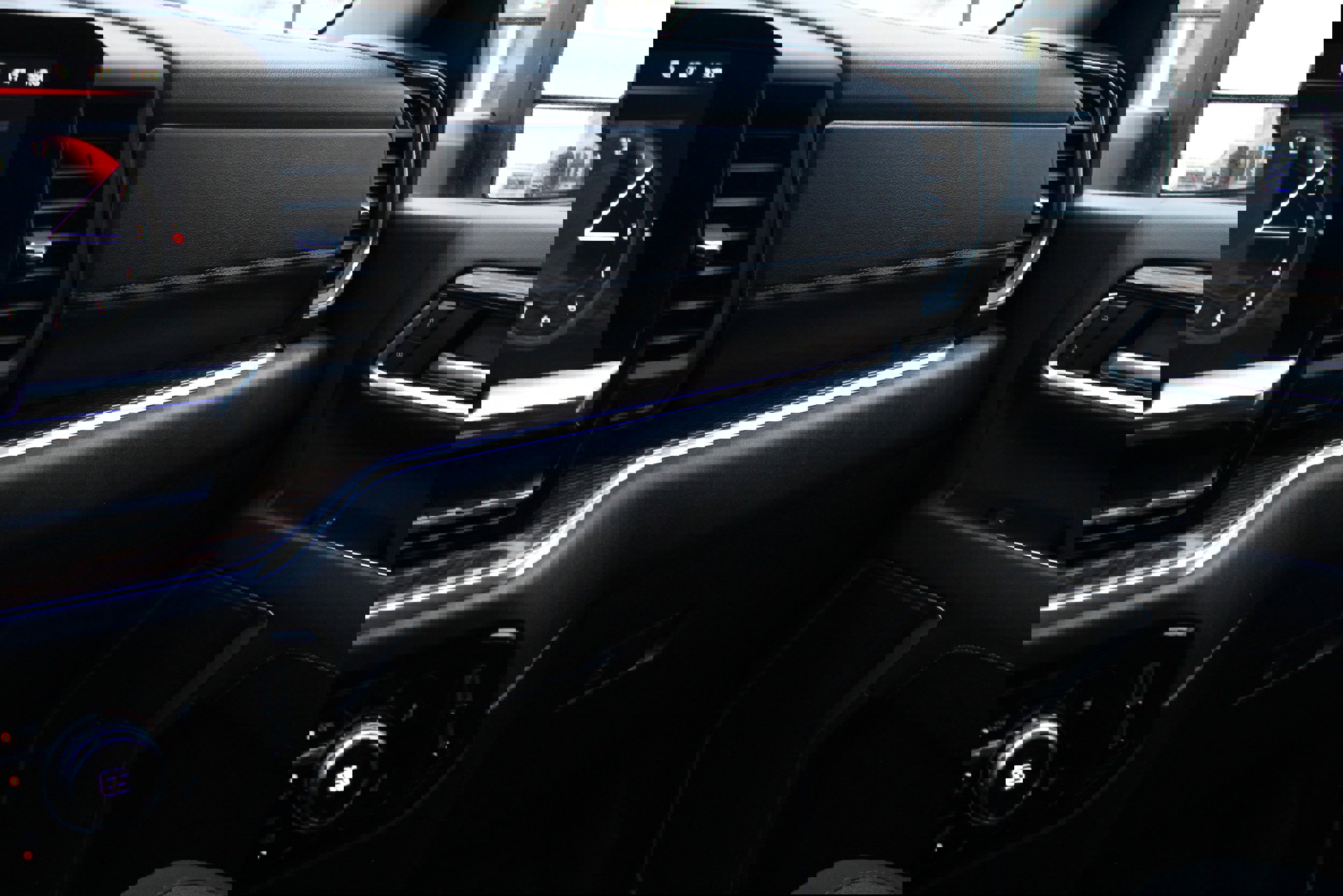 Used 2025 GMC Sierra 3500 SLE w/ SLE Value Package image 38