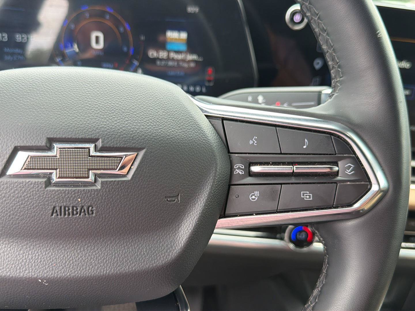 Certified 2025 Chevrolet Equinox ACTIV w/ Convenience Package III FWD image 22