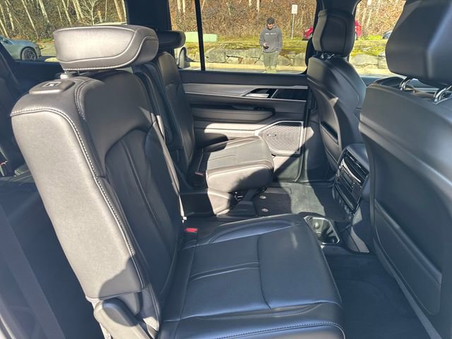 New 2026 Jeep Grand Wagoneer L 4WD w/ Premium Group I image 10