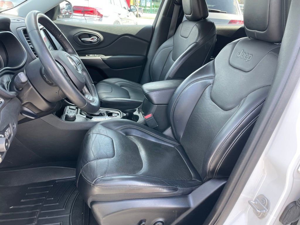 Used 2019 Jeep Cherokee Limited image 6