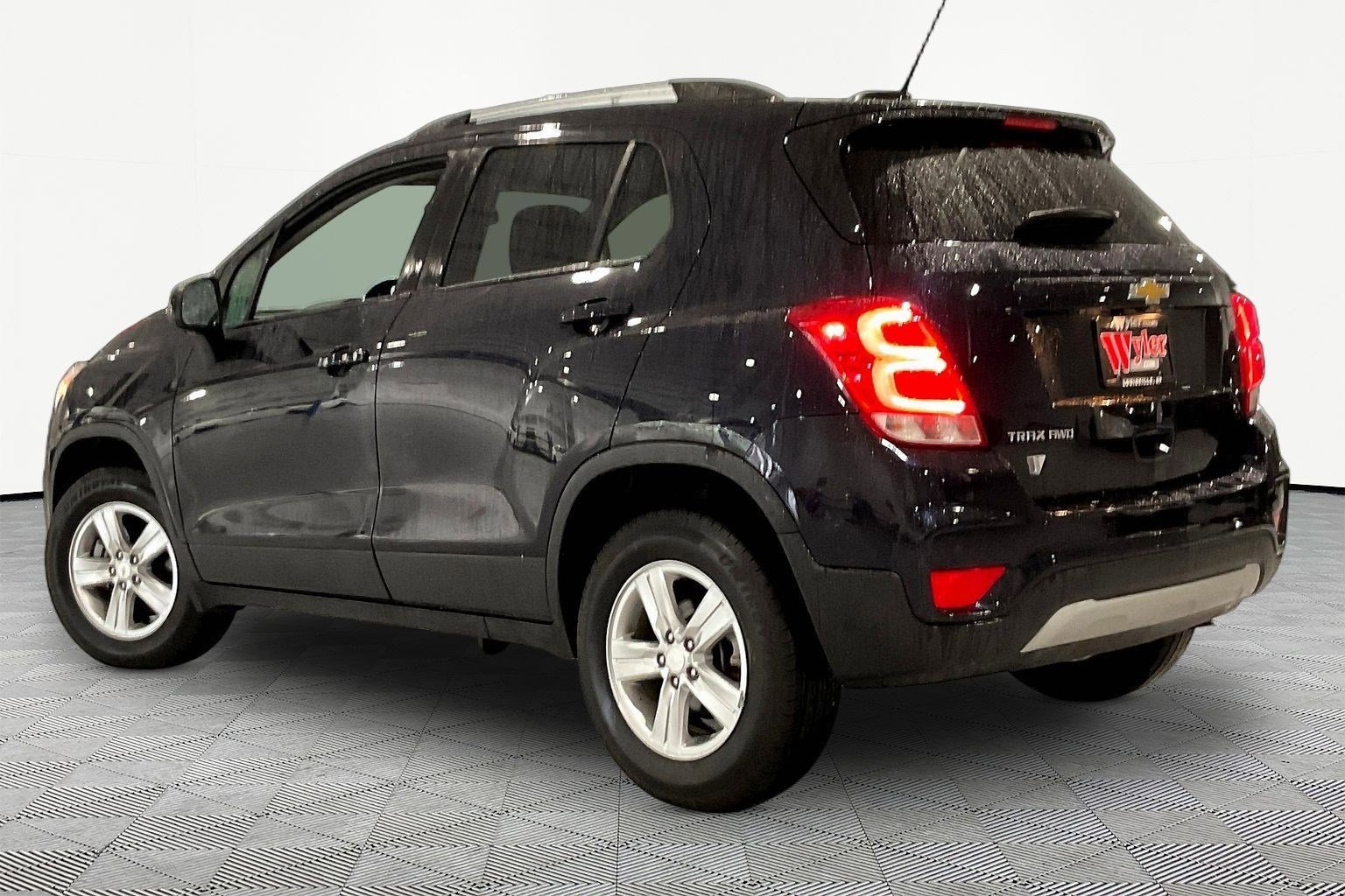 Used 2022 Chevrolet Trax LT w/ Driver Confidence Package AWD/4WD image 4