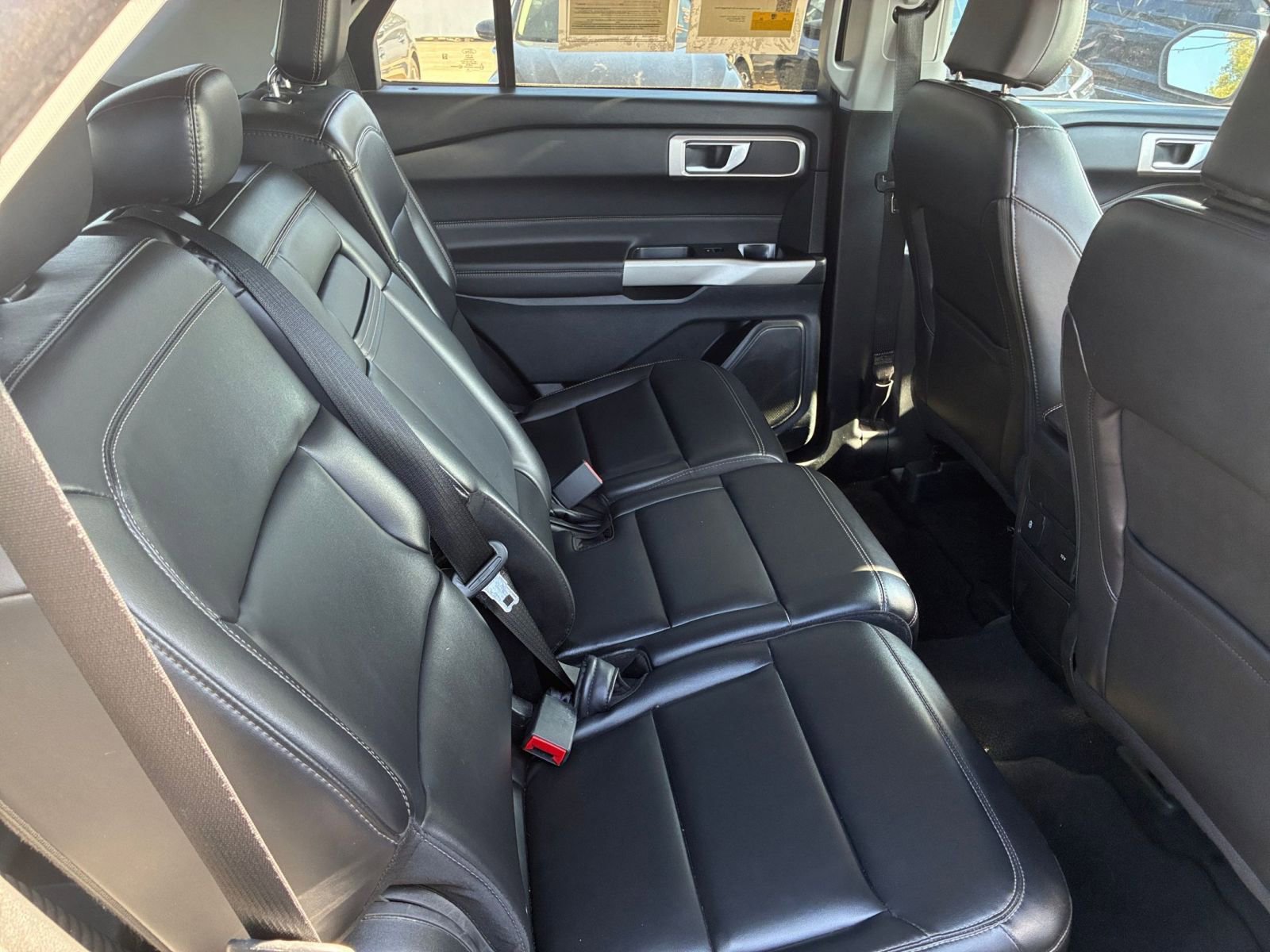 Used 2024 Ford Explorer XLT w/ Equipment Group 202A image 24