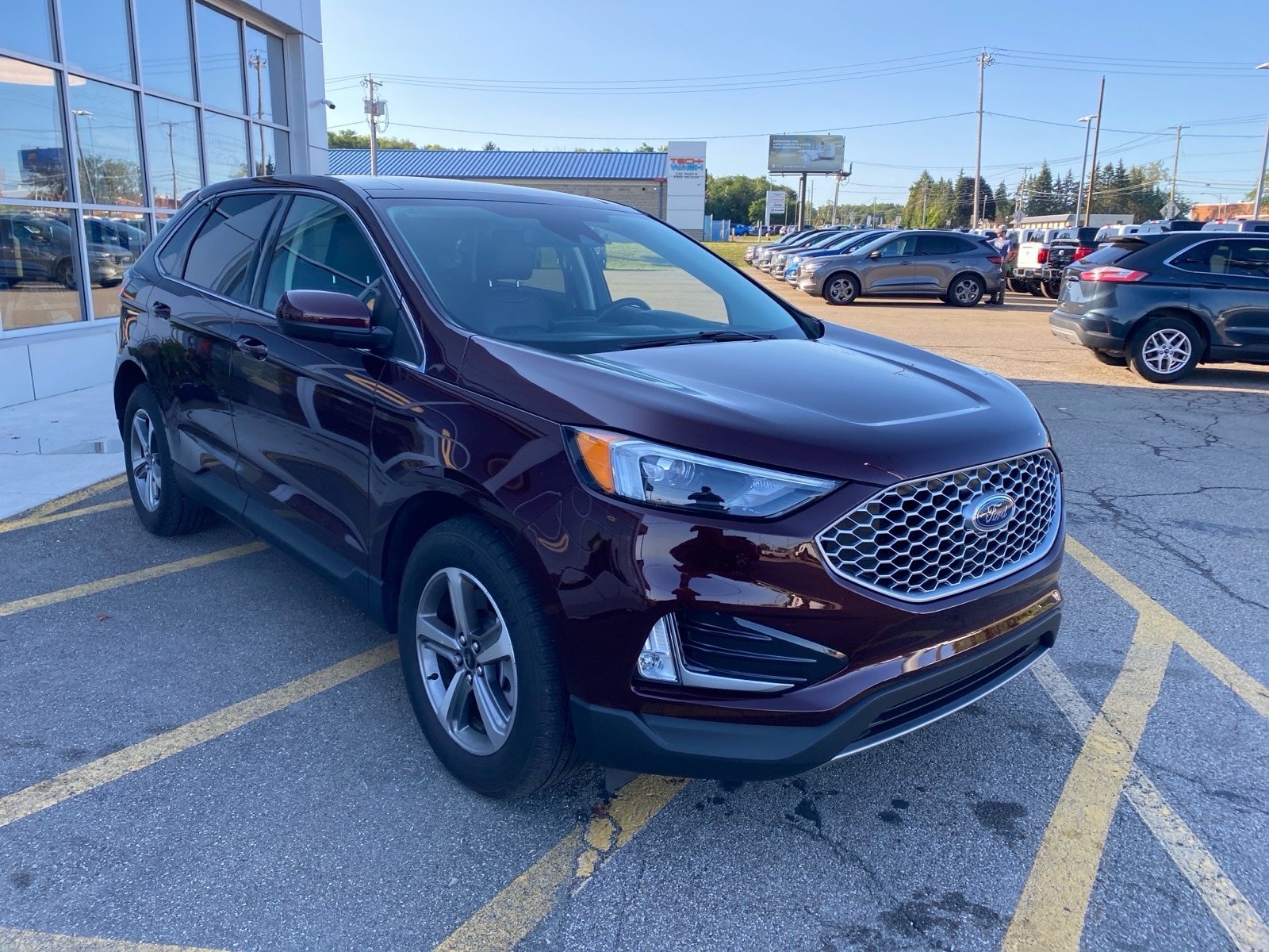 Used 2024 Ford Edge SEL w/ Convenience Package AWD/4WD image 8
