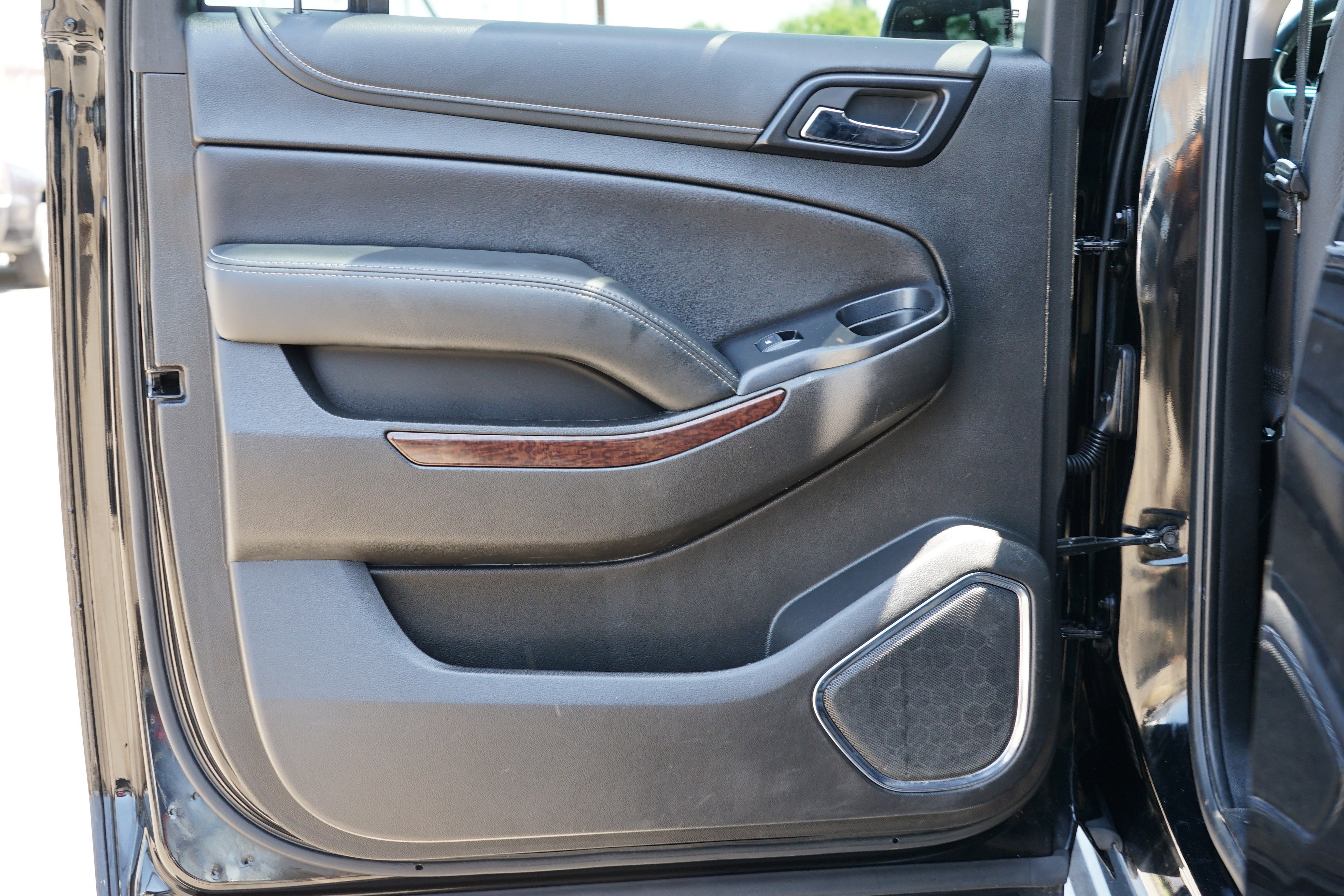 Used 2019 GMC Yukon XL SLE w/ SLE Value Package image 22