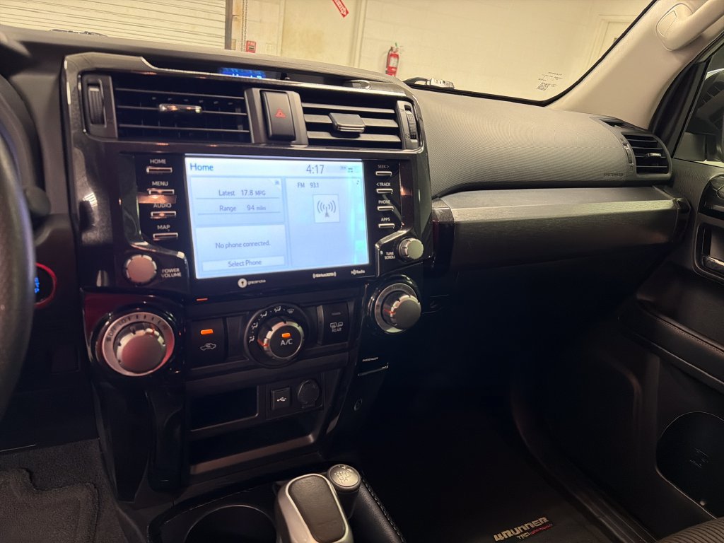 Used 2023 Toyota 4Runner TRD Off-Road AWD/4WD image 35