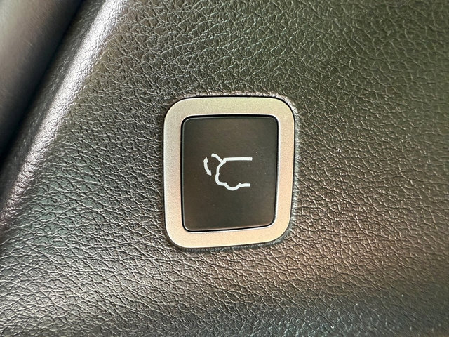 New 2026 Chrysler Voyager LX image 18