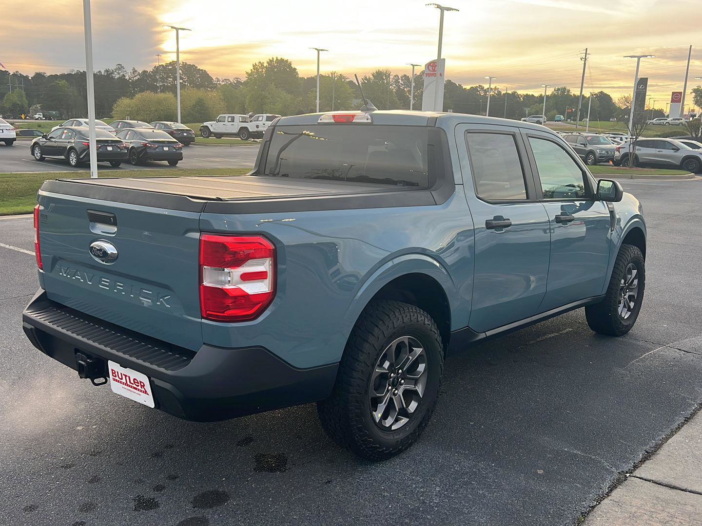Used 2023 Ford Maverick XLT w/ Equipment Group 300A Standard AWD/4WD image 6