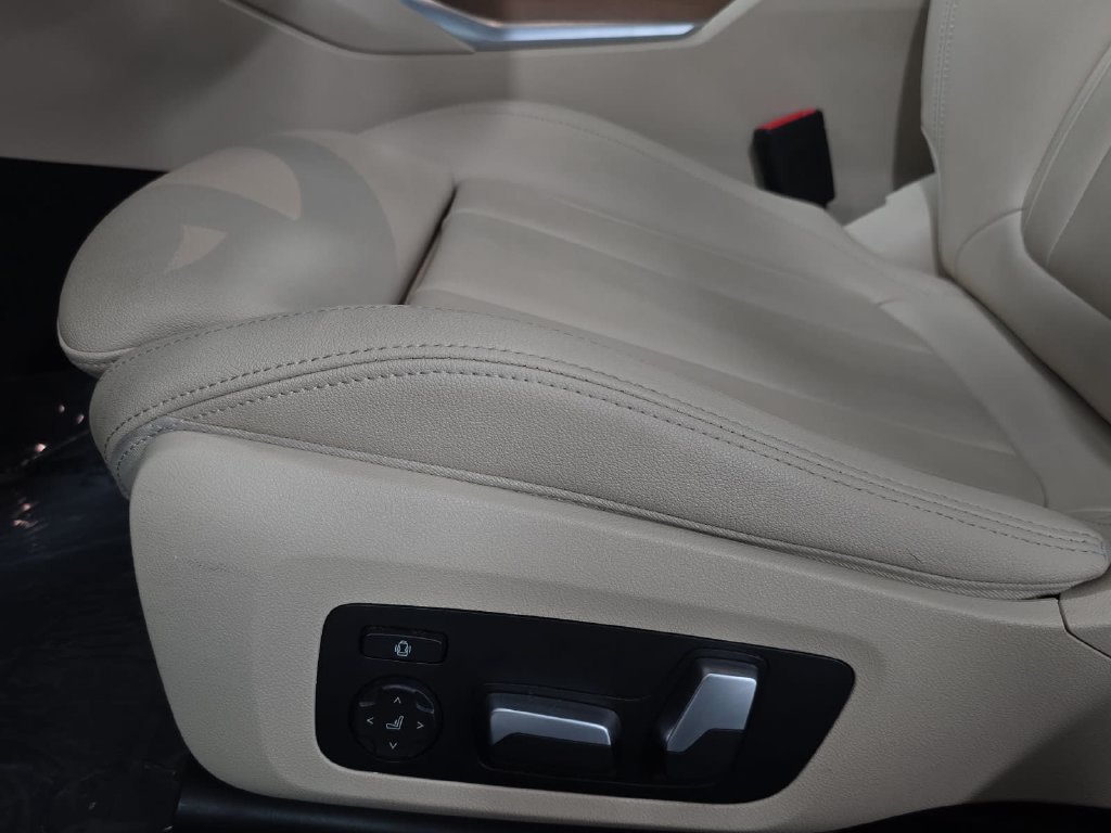 Used 2020 BMW 330i Sedan w/ Convenience Package RWD image 24
