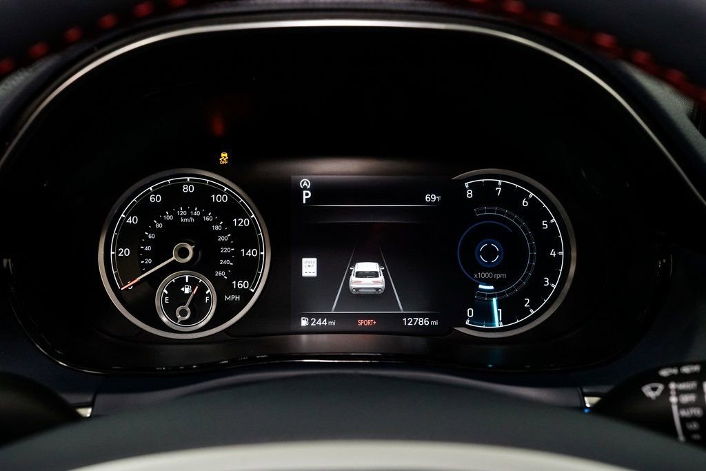 Used 2024 Genesis GV70 3.5T Sport image 12