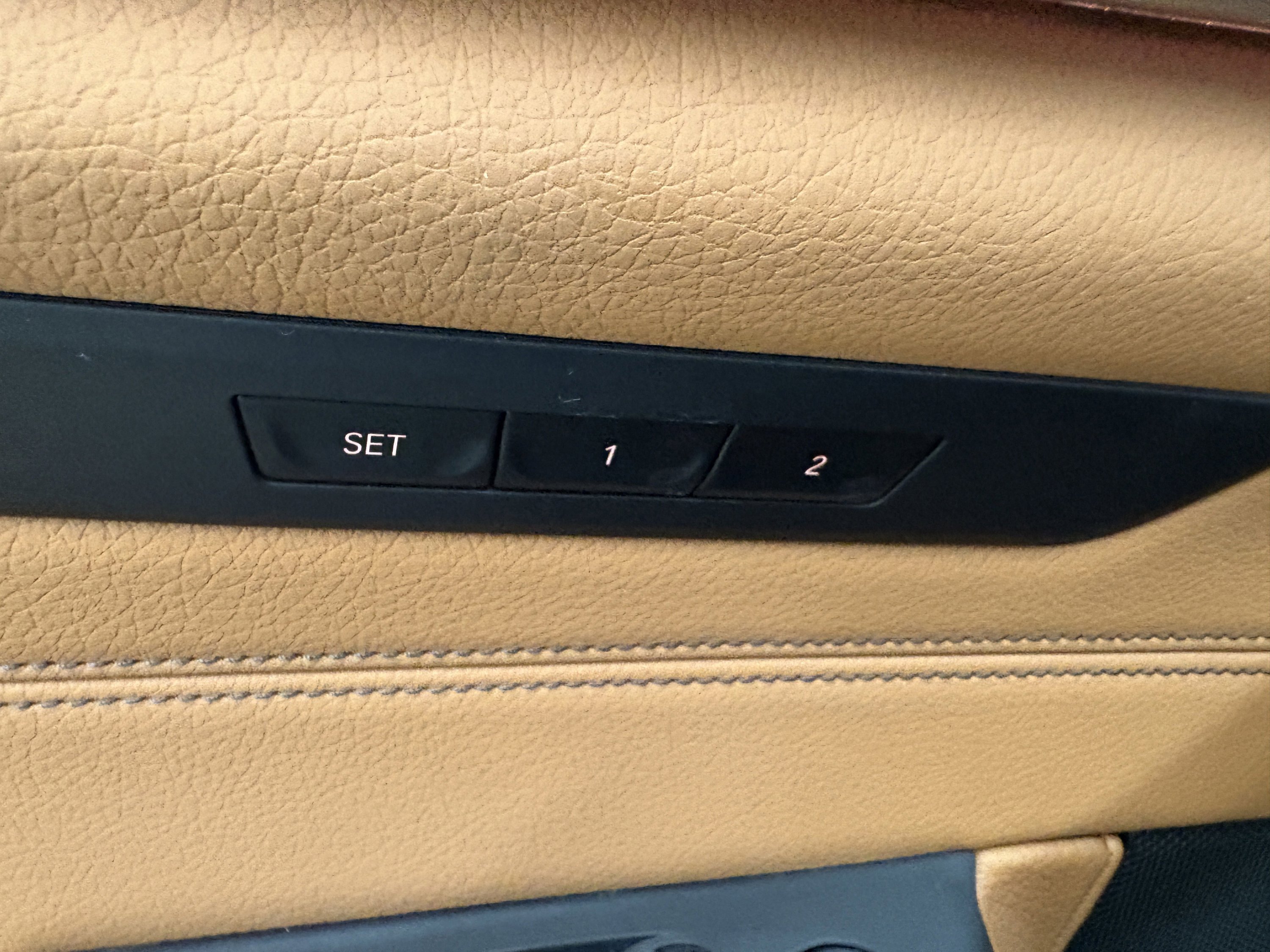 Used 2019 BMW 530e w/ Convenience Package image 21