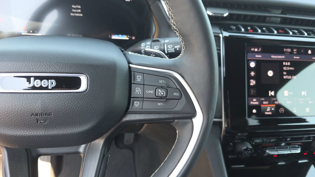 Used 2024 Jeep Grand Cherokee Altitude RWD image 17