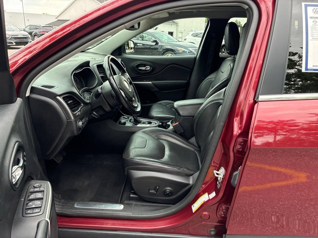Used 2021 Jeep Cherokee Limited AWD/4WD image 10