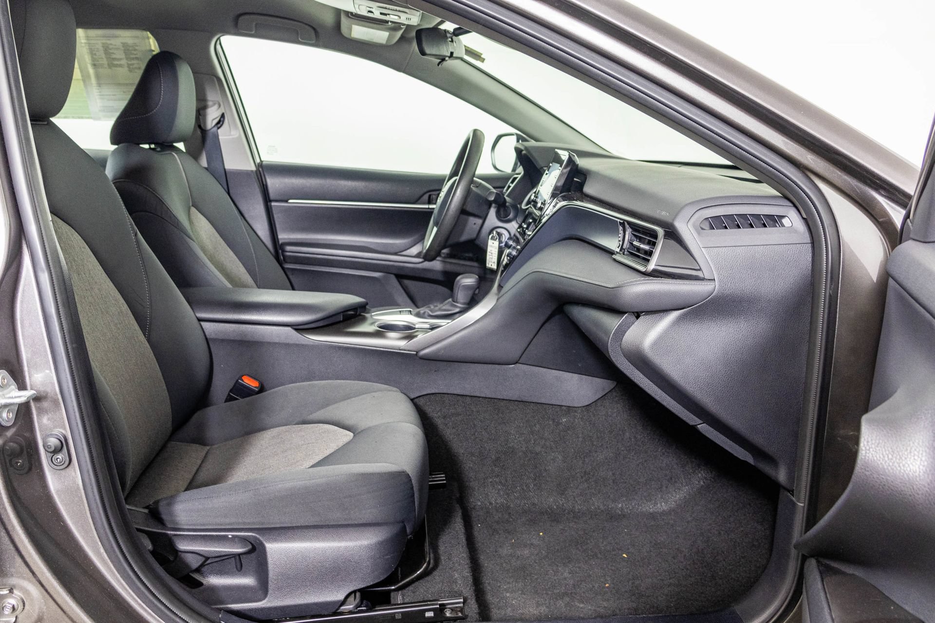 Used 2023 Toyota Camry LE FWD image 43