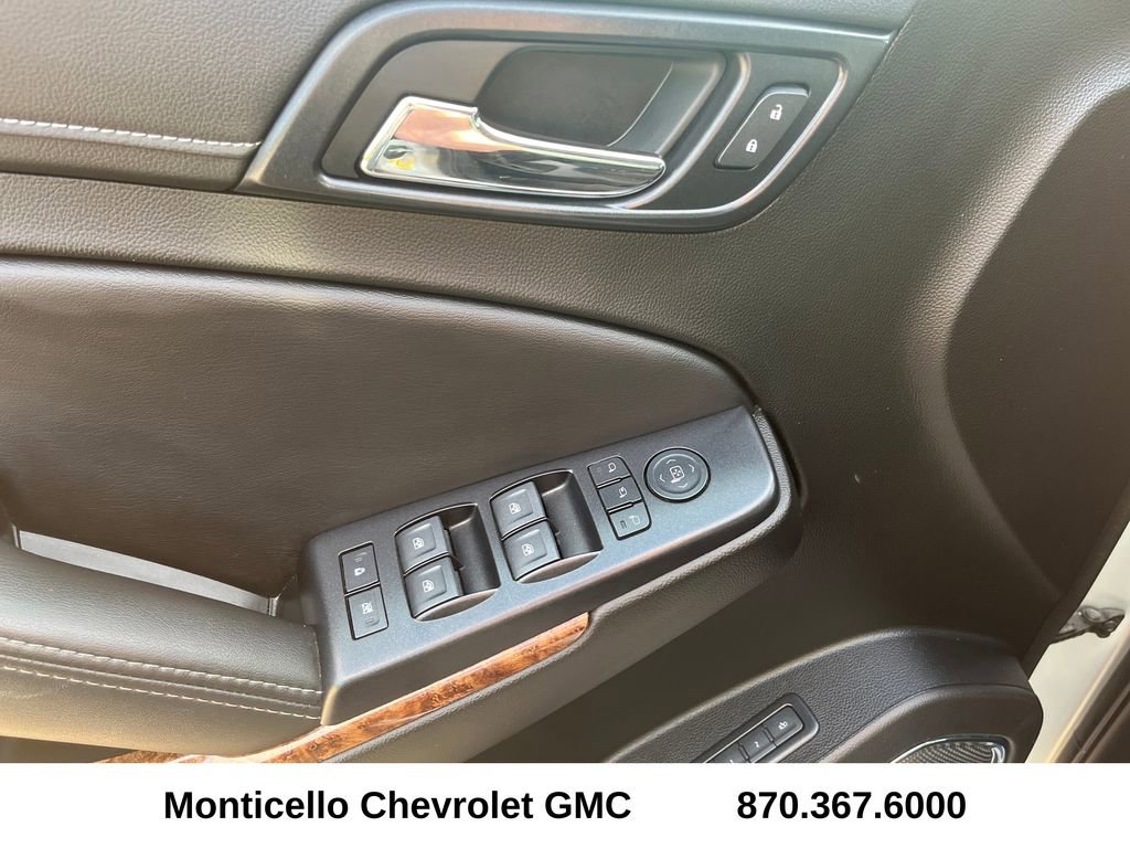Used 2019 Chevrolet Suburban Premier AWD/4WD image 11