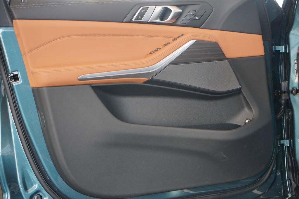 Used 2025 BMW X5 xDrive50e w/ Executive Package image 10