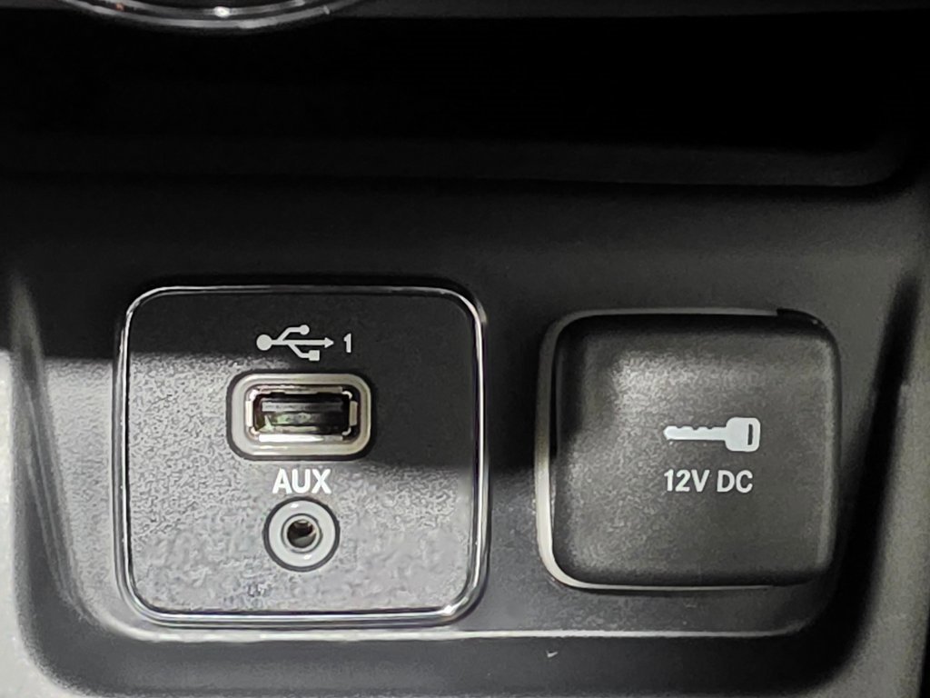 Used 2019 Jeep Cherokee Altitude image 36