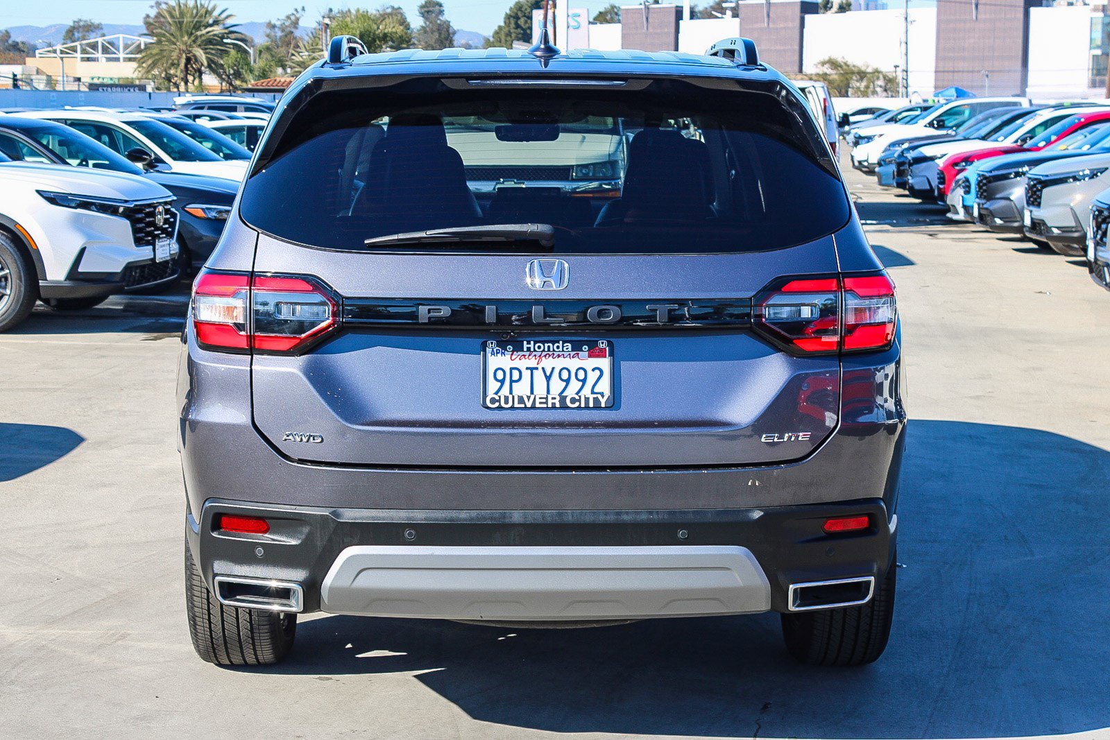 Used 2023 Honda Pilot Elite image 8