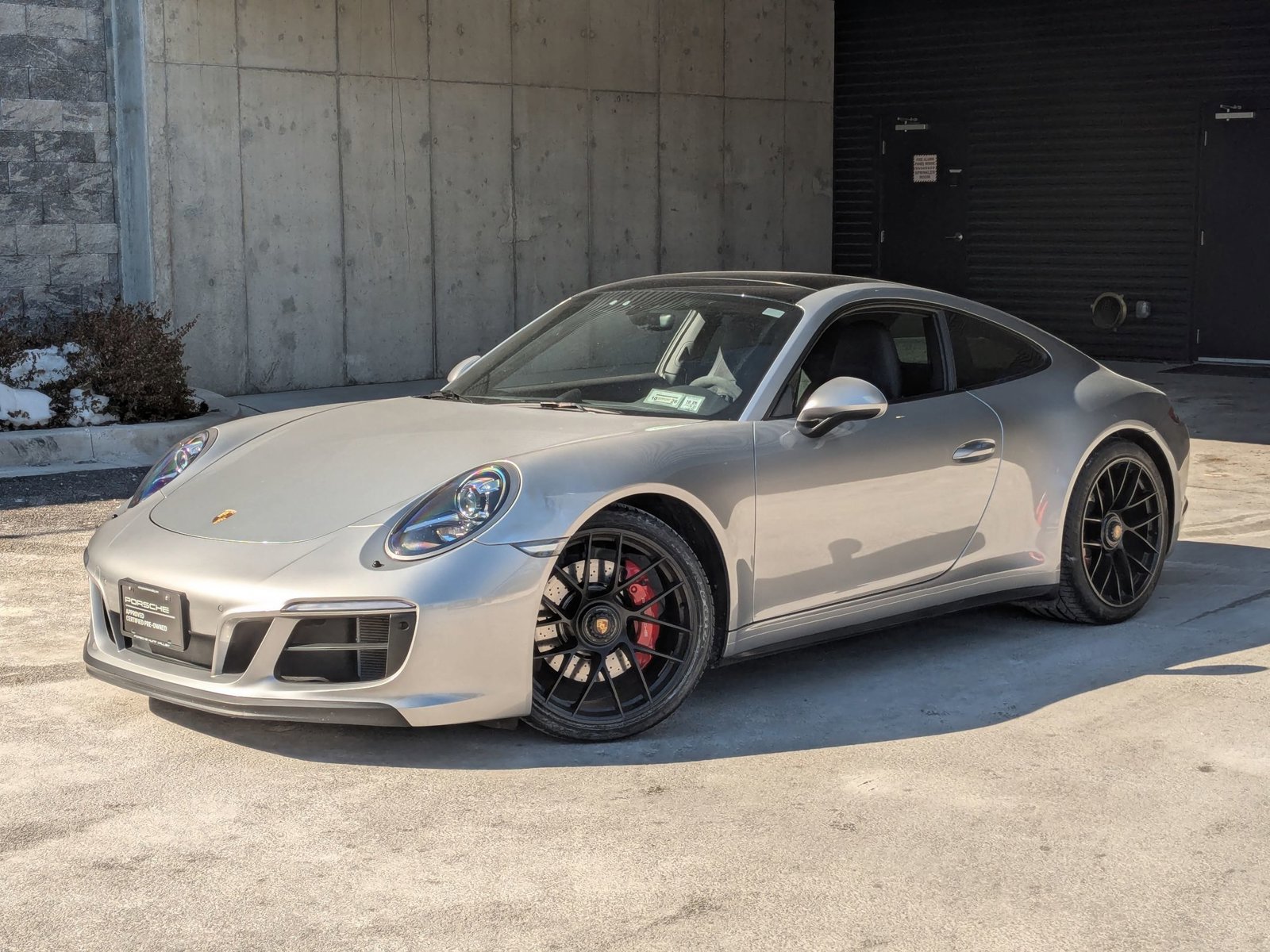 Certified 2018 Porsche 911 Carrera GTS image 1