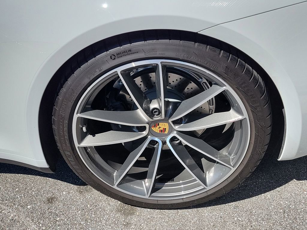 Certified 2024 Porsche 911 Carrera image 11