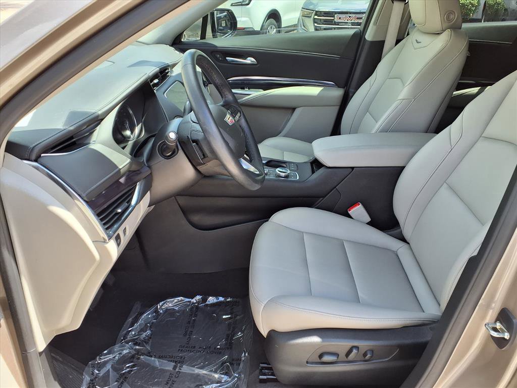 Certified 2023 Cadillac XT4 Luxury FWD image 20