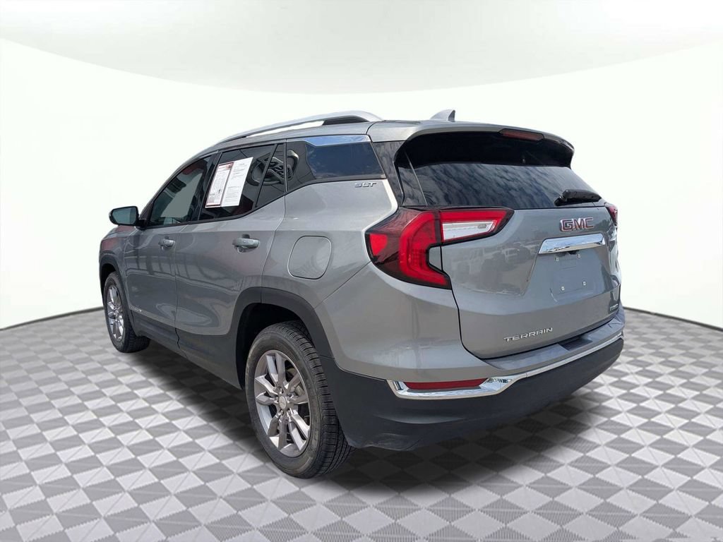 Used 2024 GMC Terrain SLT AWD/4WD image 5