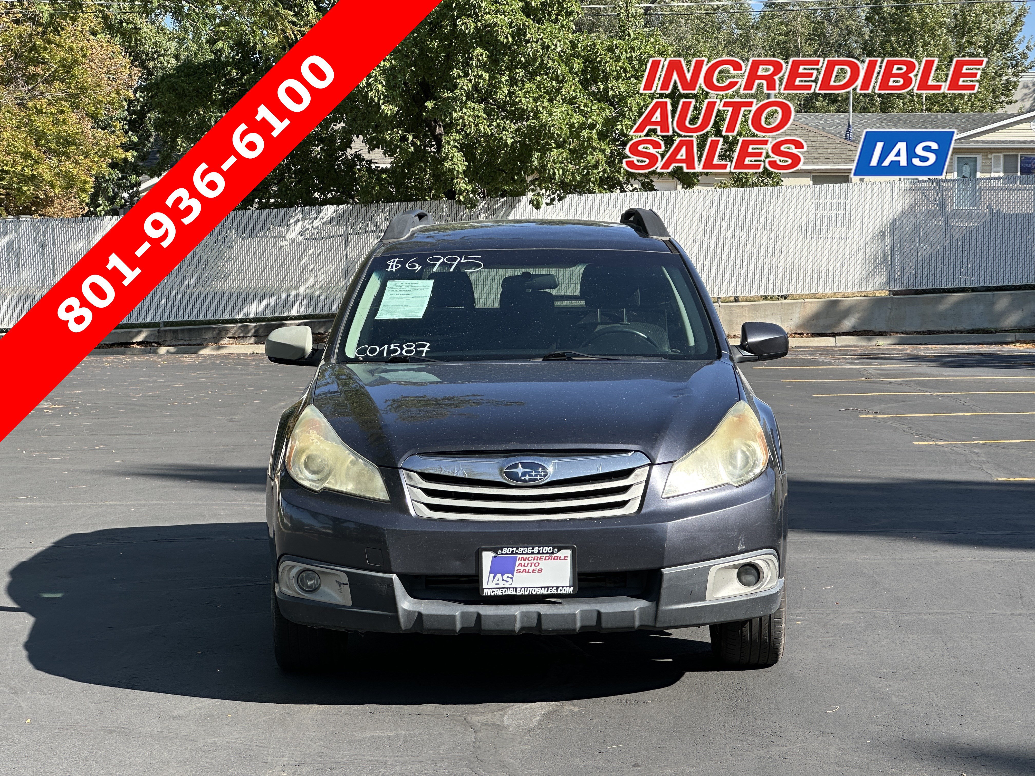Used 2011 Subaru Outback 2.5i Premium AWD/4WD image 1