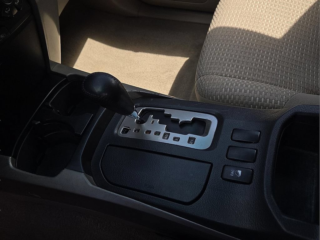 Used 2006 Toyota 4Runner SR5 AWD/4WD image 20