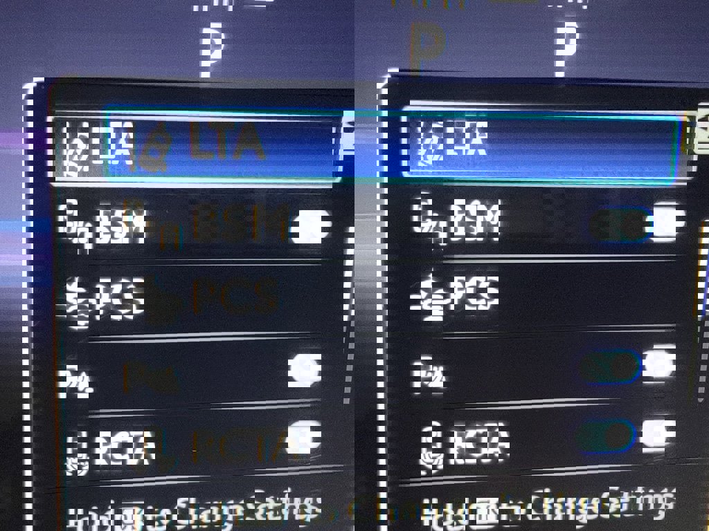 Used 2023 Toyota Highlander Limited image 24