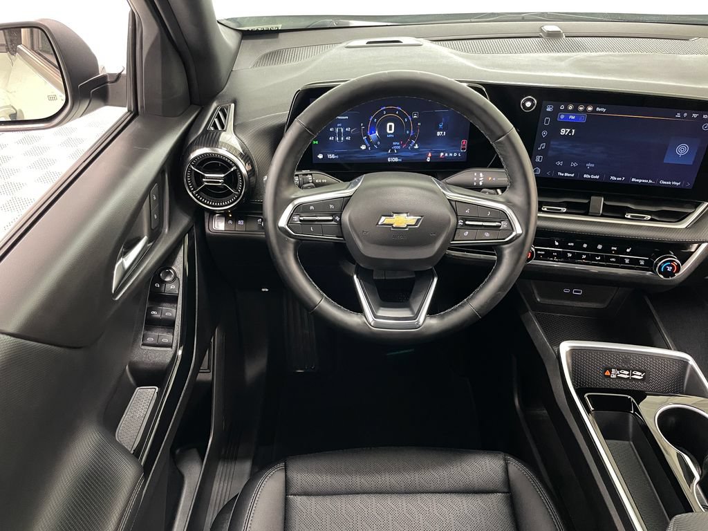 Used 2025 Chevrolet Equinox LT w/ Convenience Package II FWD image 18