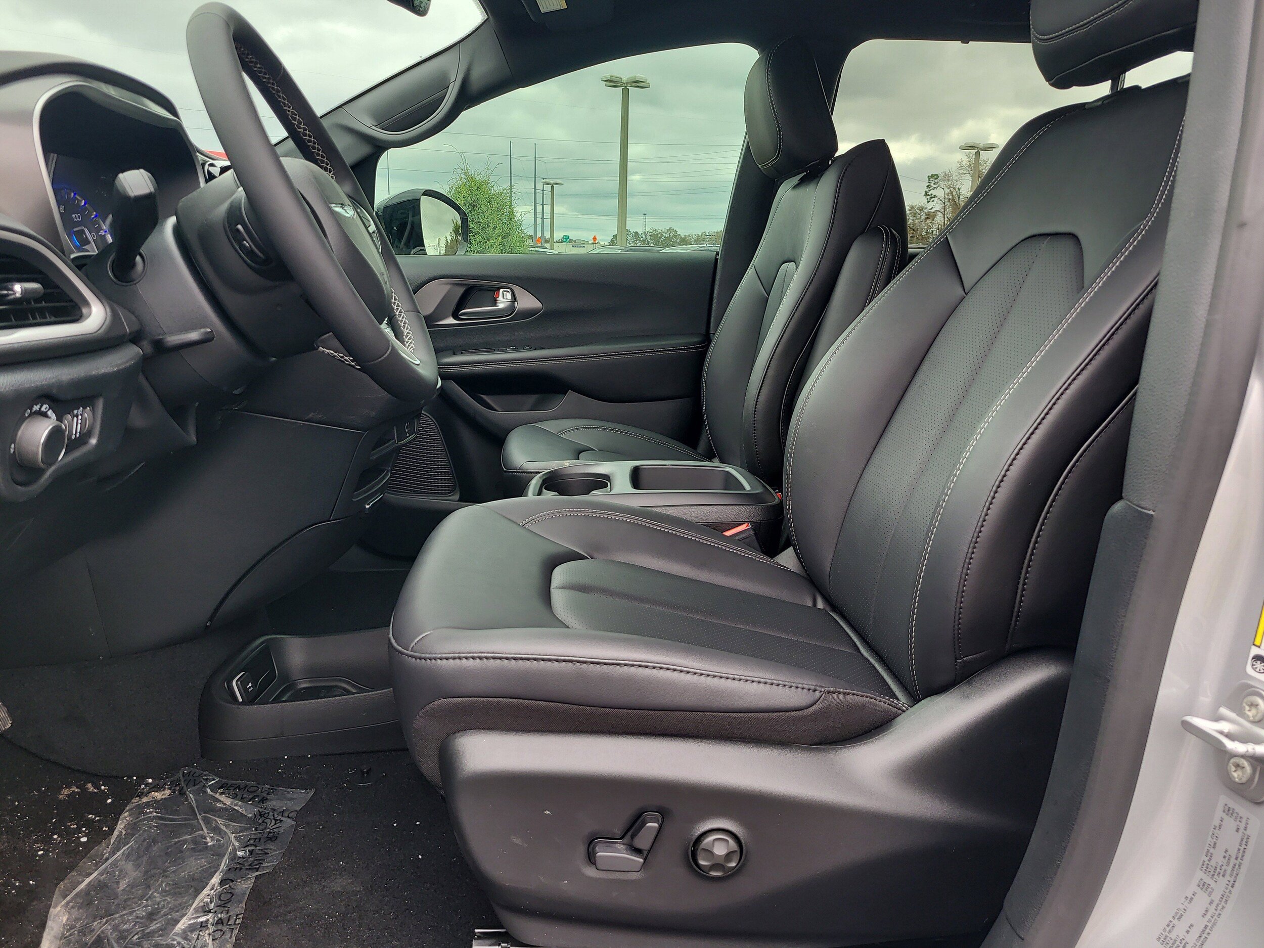 New 2026 Chrysler Voyager LX FWD image 15