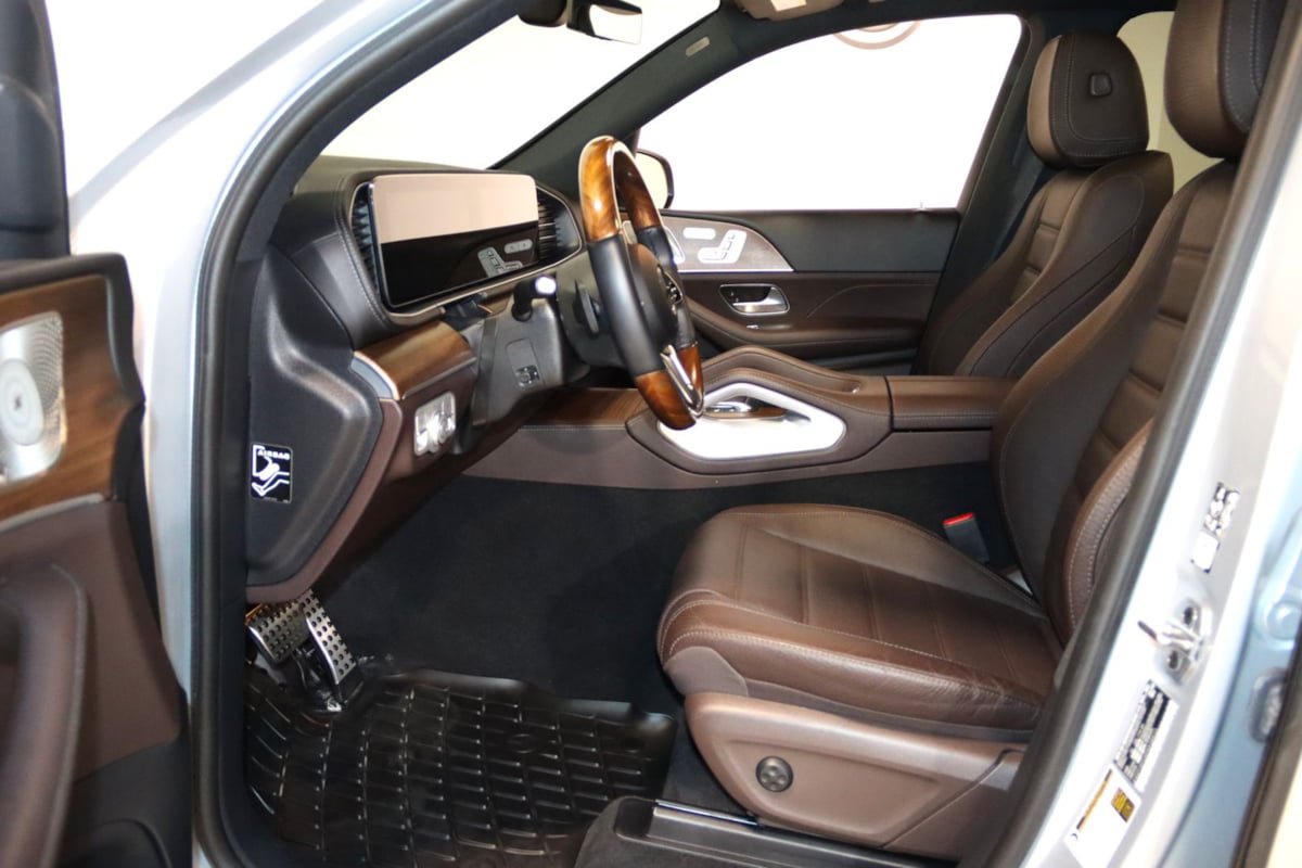 Used 2023 Mercedes-Benz GLS 450 4MATIC image 37