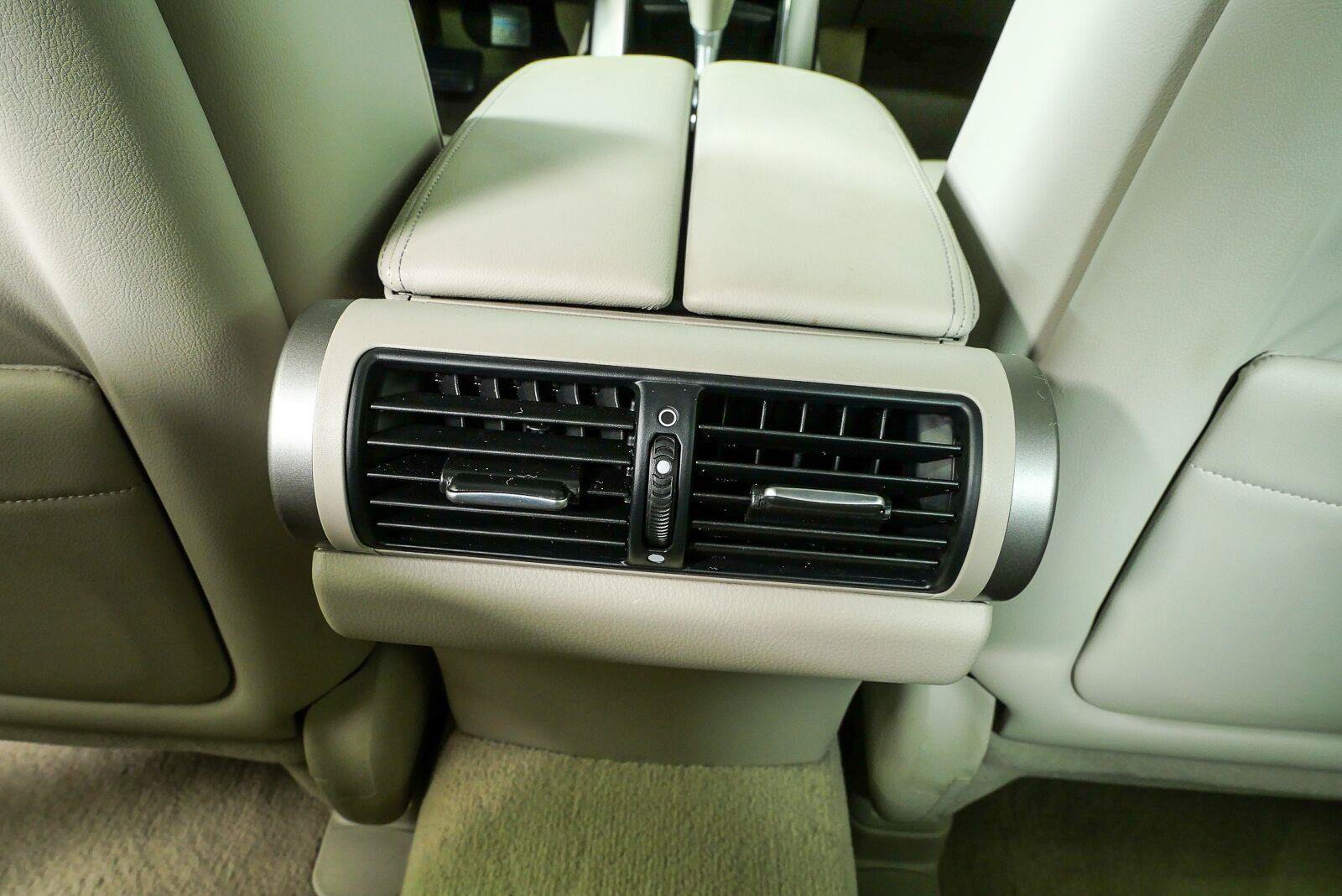 Used 2007 Acura RL w/ Technology Package AWD/4WD image 17