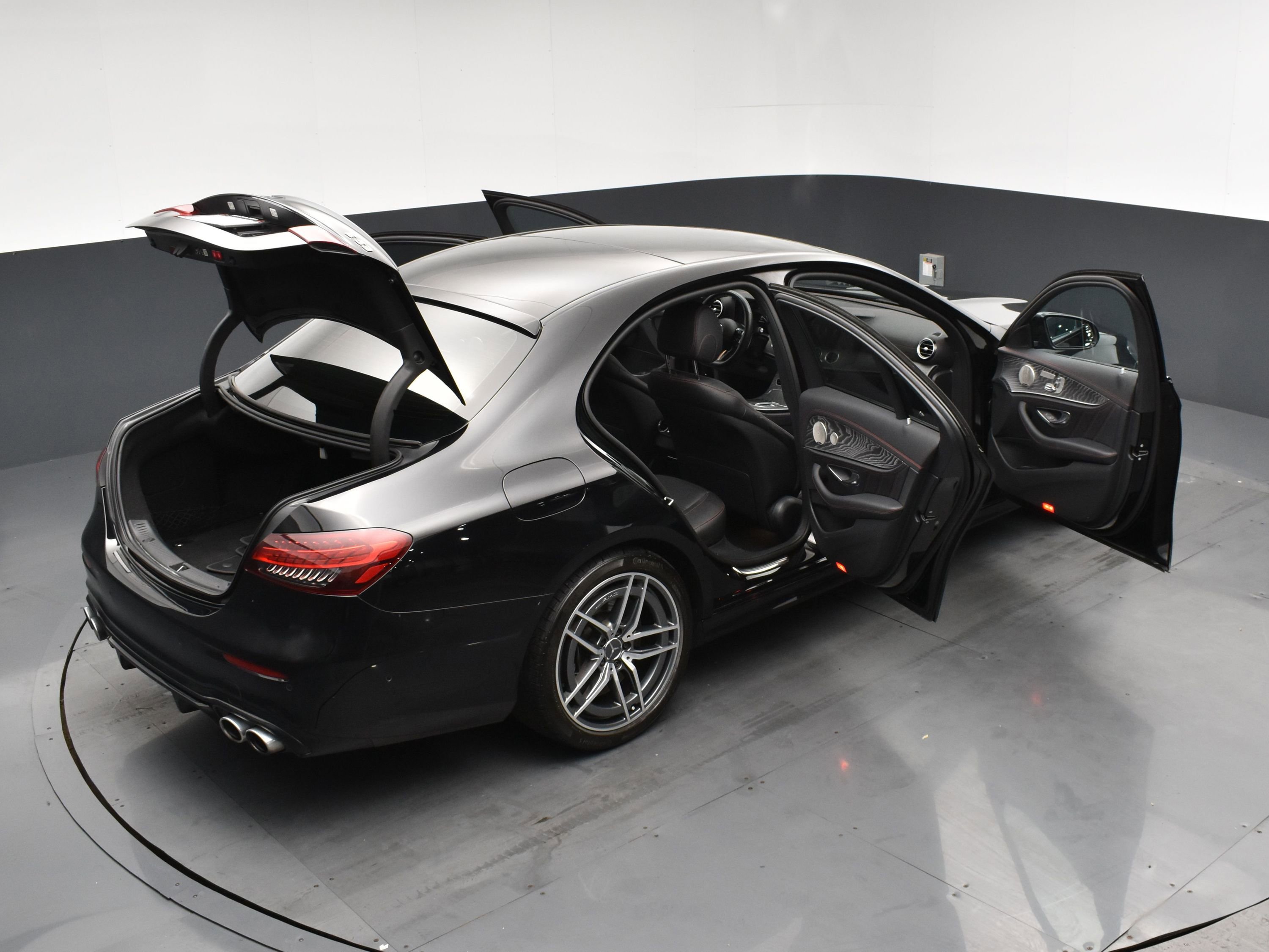 Used 2022 Mercedes-Benz E 53 AMG 4MATIC Sedan image 29