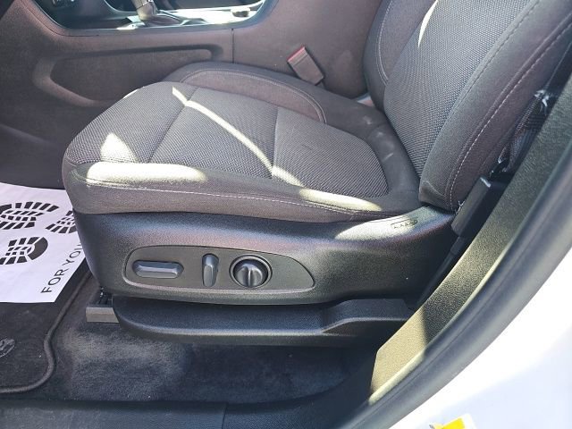 Used 2022 Chevrolet Traverse LT image 20